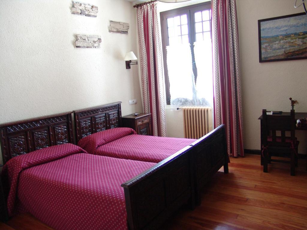 לקומברי Hostal Ayestaran II חדר תמונה