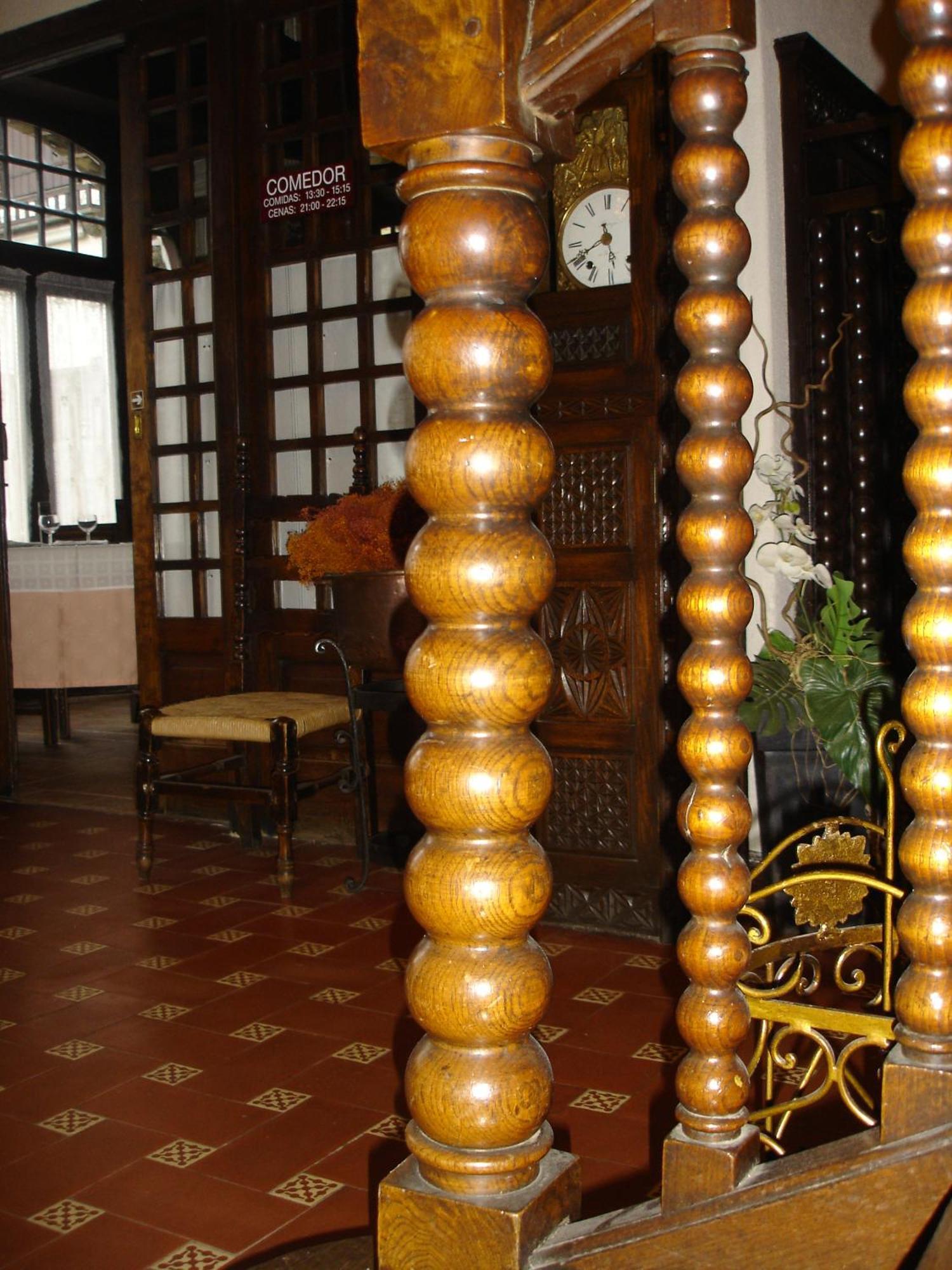 לקומברי Hostal Ayestaran II מראה חיצוני תמונה