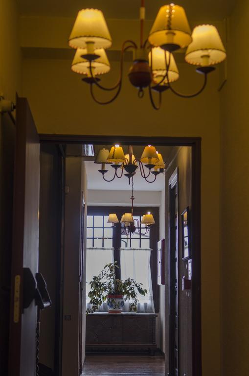 לקומברי Hostal Ayestaran II מראה חיצוני תמונה