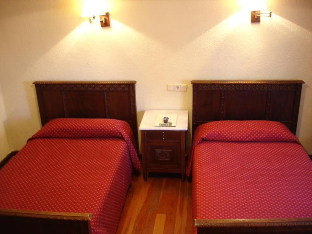 לקומברי Hostal Ayestaran II חדר תמונה